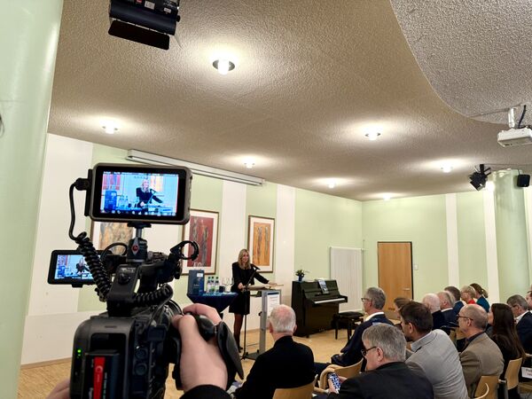 251031_Spatenstich_Anna Stolz StMUK_Foto-Maria-Sippel (5)