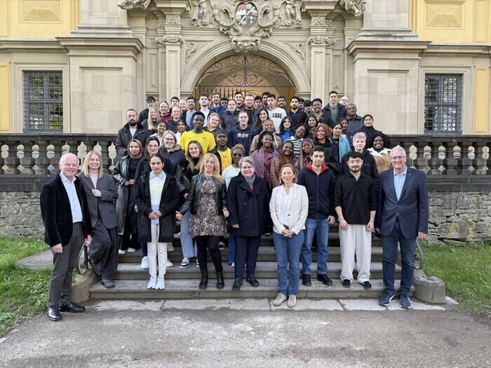 260415_JuliusCare_Schulstart_Stadtmitte_Foto-Laura-Gerb